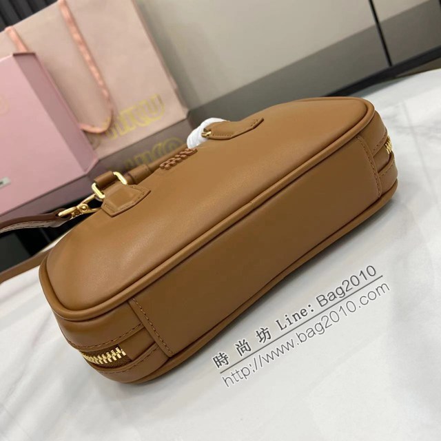 MIU MIU專櫃繆繆經典款迷你保齡球包Arcadie皮革迷你手袋 jh2841型號：5BP088